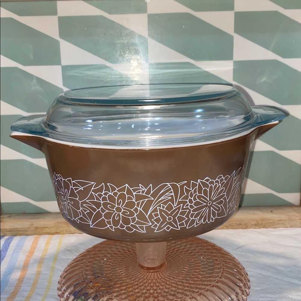 Vintage Pyrex Woodlands 475-B